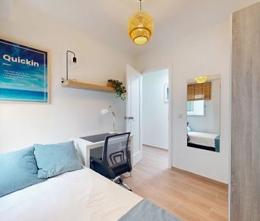 Avinguda de la Constitució, Valencia, Valencian Community 46009 - Photo 5