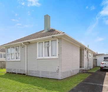 Three Bedroom Home Papakura! - Photo 2