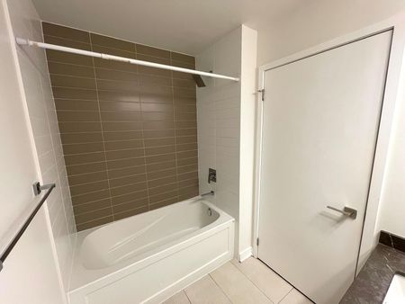 For Lease - 4011 Brickstone Mews Unit# 609, Mississauga, Ontario - Photo 4