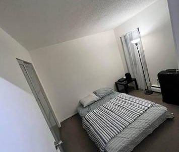 Room for rent - Photo 3