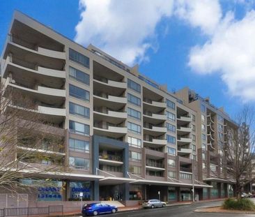 Modern 2 Bedroom Unit in Prime CBD Location - Walk to Everything - Photo 4