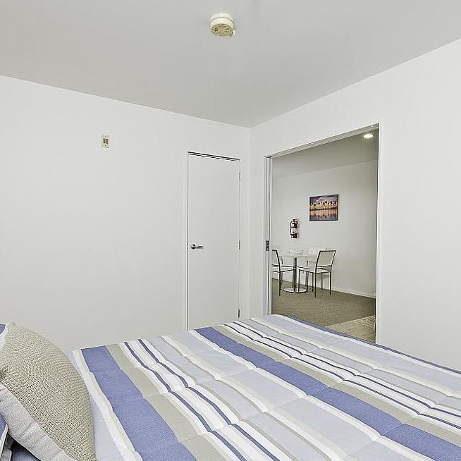 Stylish City One-Bed in Mount Street - Furnished Oasis - Photo 1