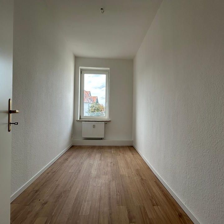 Erstbezug nach Sanierung: Helle 3-Zimmer-Wohnung in Schleußig / optional mit EBK - Photo 1