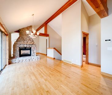 Worth the Commute! - Photo 1