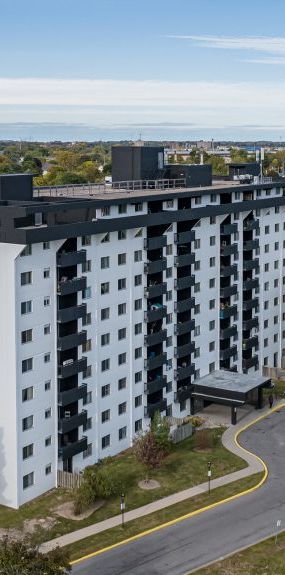 Emerald Towers - Photo 1