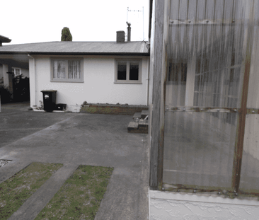 Four Bedroom Family Home - Photo 4