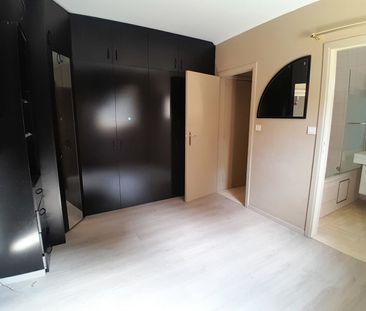 WONING MET 1 SLAAPKAMER IN CENTRUM VAN GENK. - Photo 3