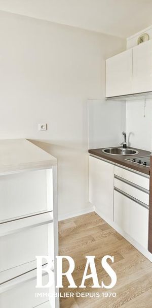 Location Appartement 1 pièce 18m² LA ROCHE SUR YON 85000 - Photo 1