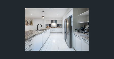 Spacious Family Waterfront Home in "The Lakes" Estate with Pool & Pontoon - Photo 5