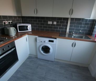 4 bedroom house share to rent - Photo 3