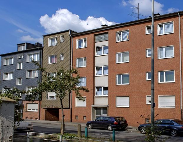 Große 3-Zimmer-Wohnung mit Gäste-WC in Duisburg Obermeiderich - Photo 1
