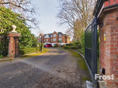 Sidney Road, Walton-on-Thames, Surrey,KT12 - Photo 5