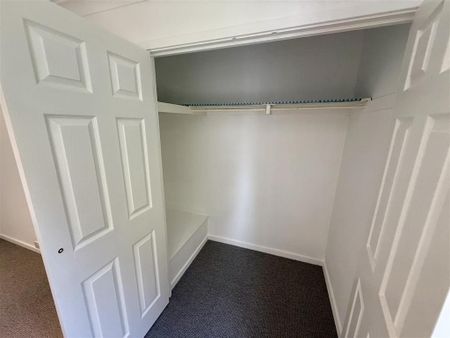 2 bedroom end of terrace house to rent - Photo 5