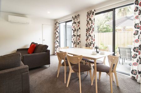 Stylish fully furnished 3 bed townhouse - Photo 5