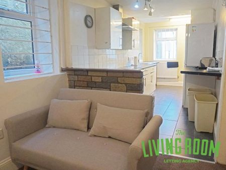 5 bedroom house to rent - Photo 4