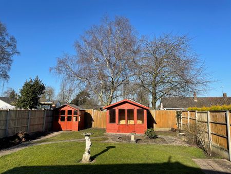 A Superb 2 bedroomed bungalow close to Nantwich town centre - Photo 4