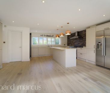 Church Meadow, Surbiton, Long Ditton - Photo 2
