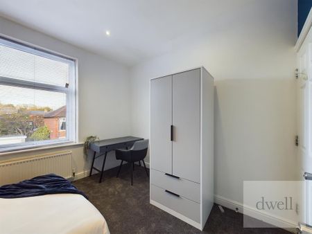 1 bedroom in a house share to rent - Photo 2