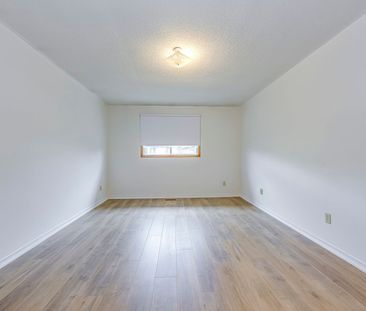 For Lease - 220 Kingsbridge Garden Circle, Mississauga, Ontario - Photo 5