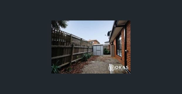 3 Bedroom Townhouse FOR LEASE!! - Photo 1