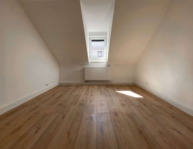 KL - Nähe Klinikum, 4 ZKB, neue EBK, Tageslichtbad, *ERSTBEZUG NACH RENOVIERUNG* - Photo 1