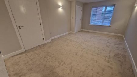 3 bedroom semi-detached house to rent - Photo 5