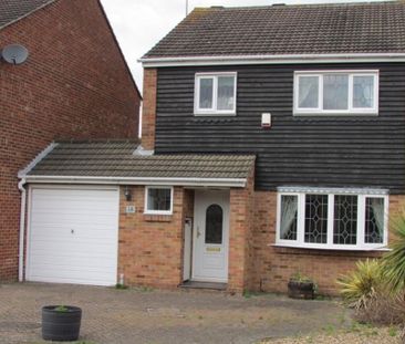 3 bedroom detached house to rent - Photo 4
