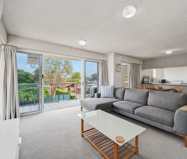 WINDBOURNE UNIT 4 - IMMACULATE COASTAL LIVING IN GOLDEN BEACH - Photo 2