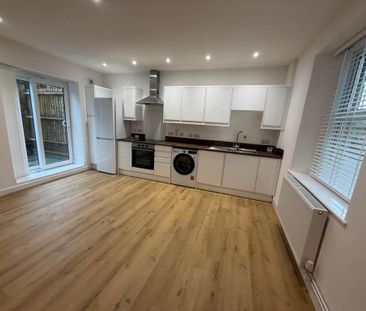 2 bedroom semi-detached house to rent - Photo 5