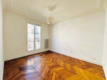 PARIS 15e - APPARTEMENT 2 PIECES AVEC BALCON - 39,75 m² - Photo 2