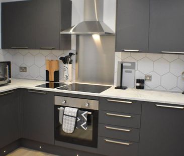 1 bedroom in a house share to rent - Photo 4