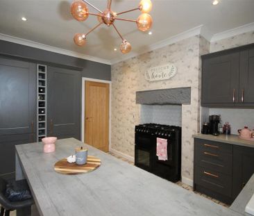 3 bedroom end of terrace house to rent - Photo 5