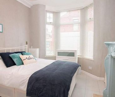 4 bedroom terraced house to rent - Photo 5
