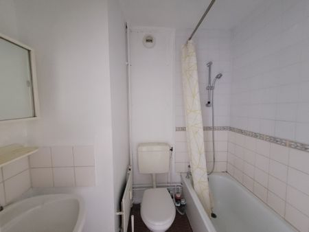 Location Appartement 1 pièce 18m² LILLE 59000 - Photo 2