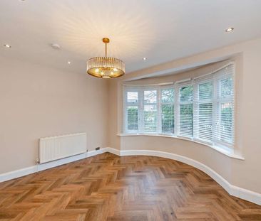 2 bedroom maisonette to rent - Photo 2