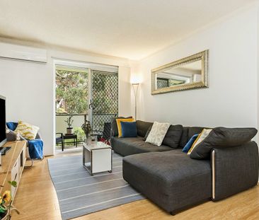 Modern Lakeside Apartment | $860 Per Week - Photo 1