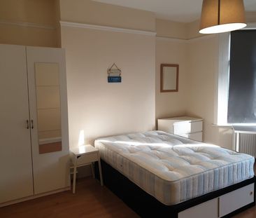 Room in a Shared House, Hanover Road, NW10 - Photo 5