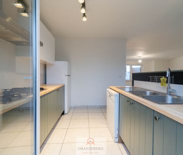 Lichtrijke bel-étage woning met garage en tuin te Lievegem - Waarsc... - Photo 6