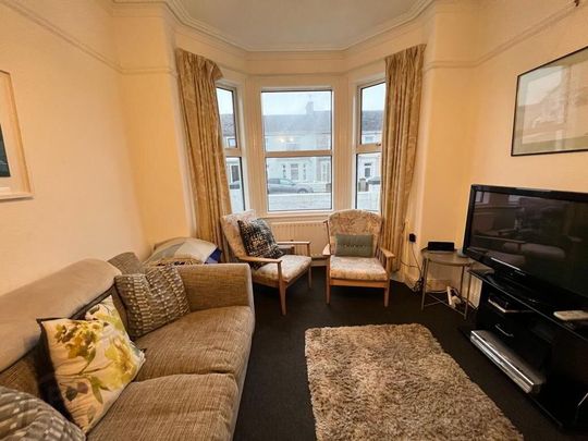 33 Coleraine Road, Portstewart, BT55 7HP - Photo 1