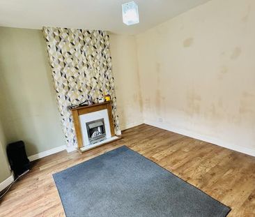 4 bedroom terraced house to rent - Photo 3