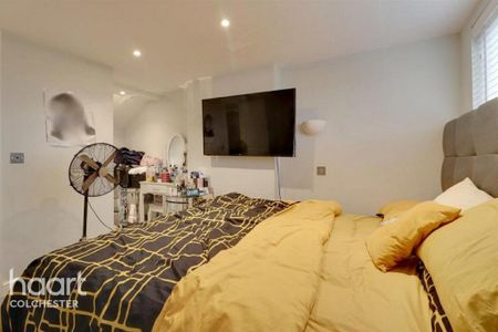 3 bedroom terraced house to rent - Photo 5