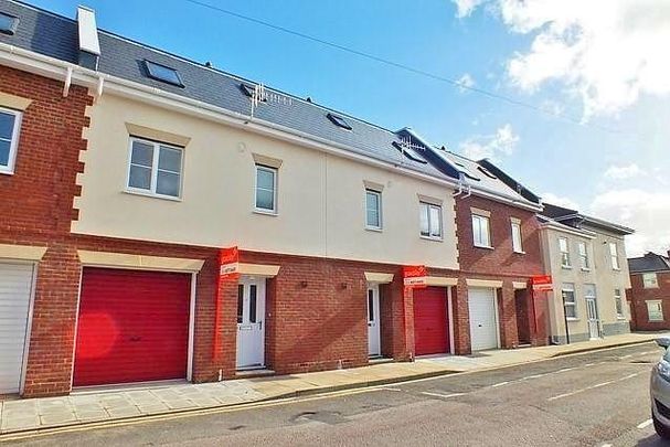 3 bedroom terraced house to rent - Photo 1