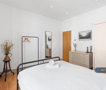 2 bedroom maisonette to rent - Photo 2