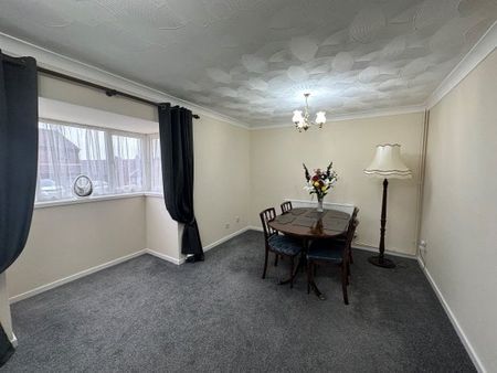 St. Peters Avenue, Abertawe, SA5 - Photo 2