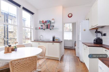 3 bedroom maisonette to rent - Photo 4