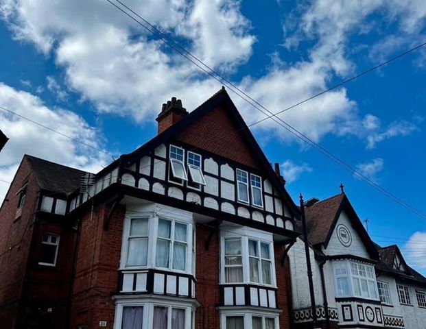 Room in a Shared House, Ashleigh Road, LE3 - Photo 1