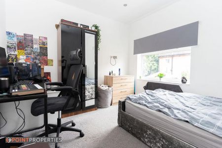 4 bedroom semi-detached house to rent - Photo 4