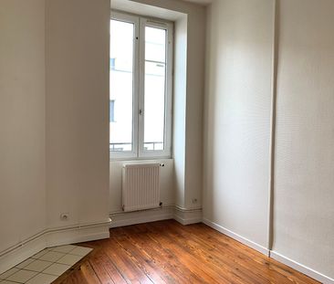 ST MICHEL / PLACE DU 3O OCTOBRE – T2 – 43.36 M² - Photo 1
