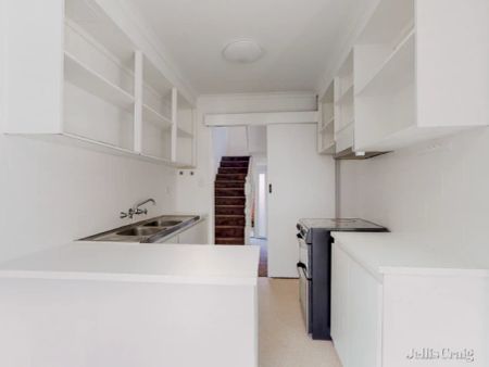 2 Bed, 1 Bath - Photo 5