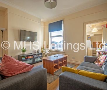 4 Bedroom Mid Terraced House for rent in Manor Drive - Photo 6